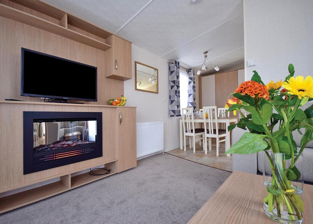 Mercury Yacht Harbour And Holiday Park Lower Swanwick Екстериор снимка